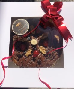 Cake artesanal manjar, nuez y choco chips